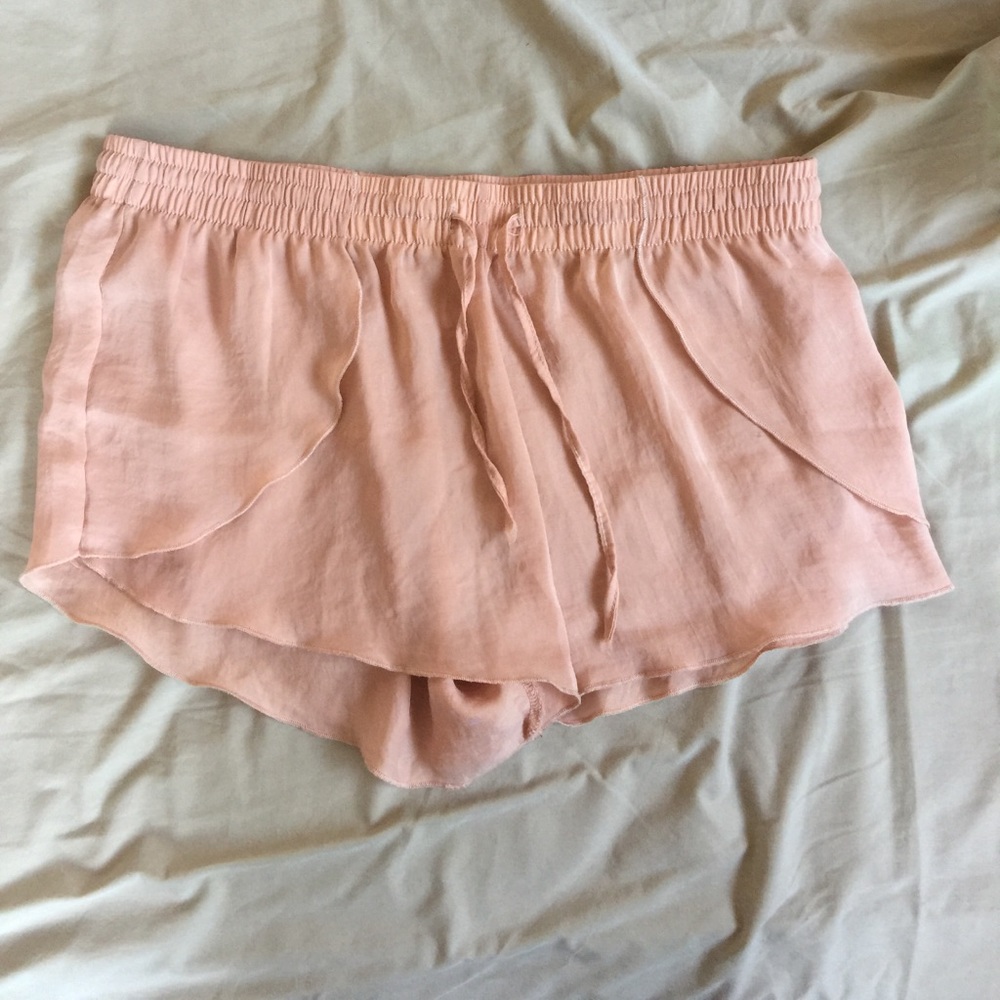 pink/coral shorts